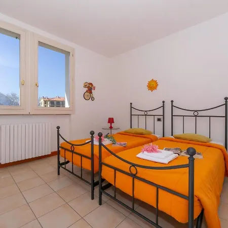 In With View Apartment Porlezza